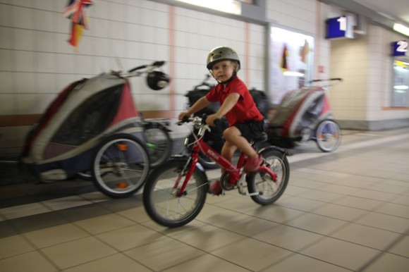 Global Mobile Family - Same same but different 2